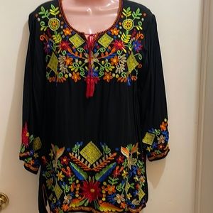 Royal Moda Embroidery top size XL